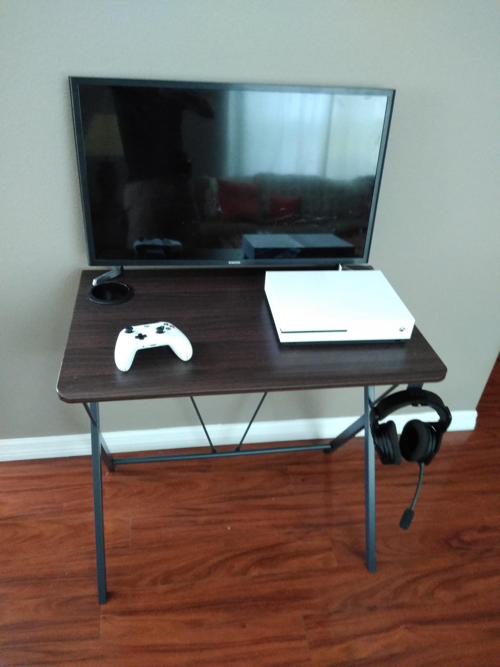 SW32L 32" Small Computer Desk for small spaces w/headphone backpack hook
